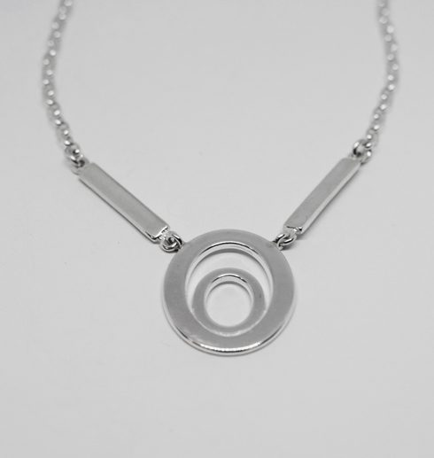 Asymmetric-necklace