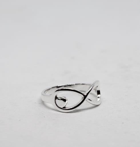 "Endless-love"-ring helt i silver