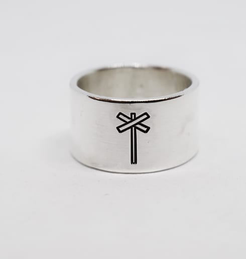 Bred ring med ledkryss