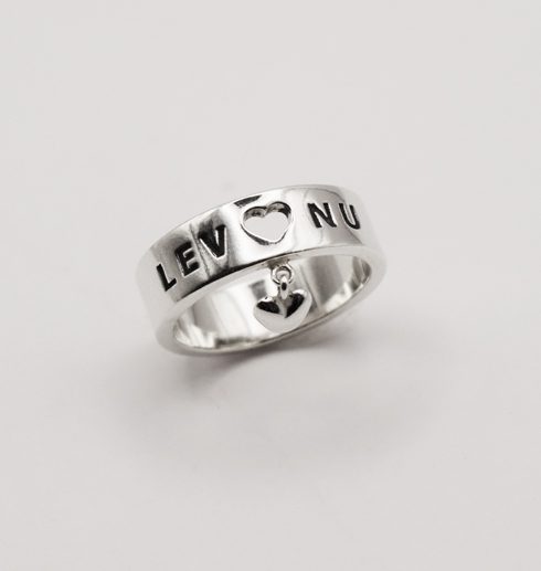 LEV NU-silverring med löst hjärta