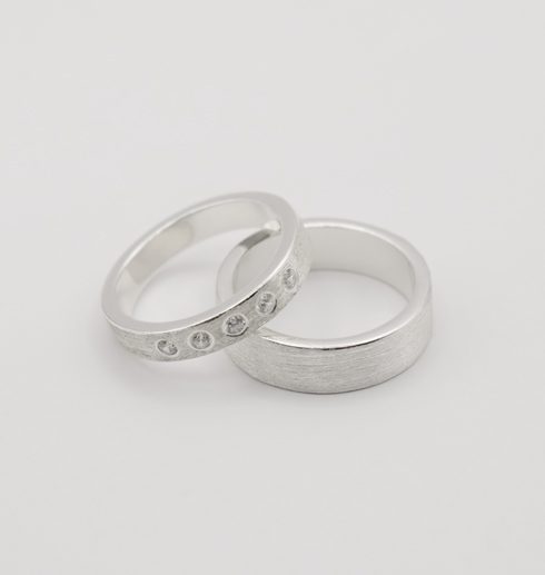"Love yourself"- dubbelring i silver