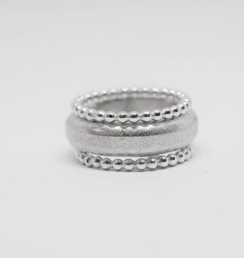 "SNOW"- en cool trippelring