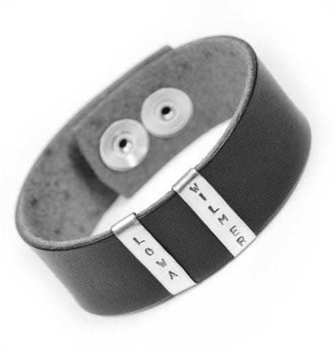 Läderarmband med silverbrickor