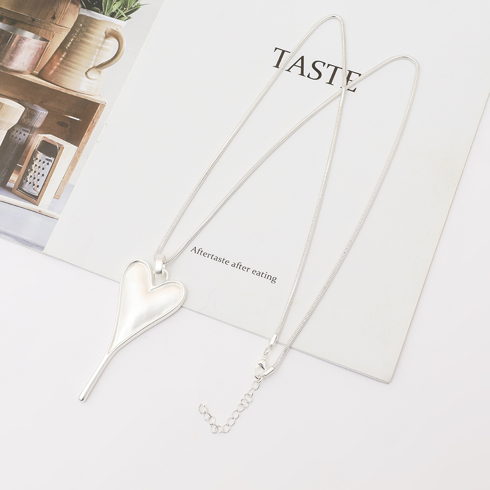 Halsband Heart of Silver