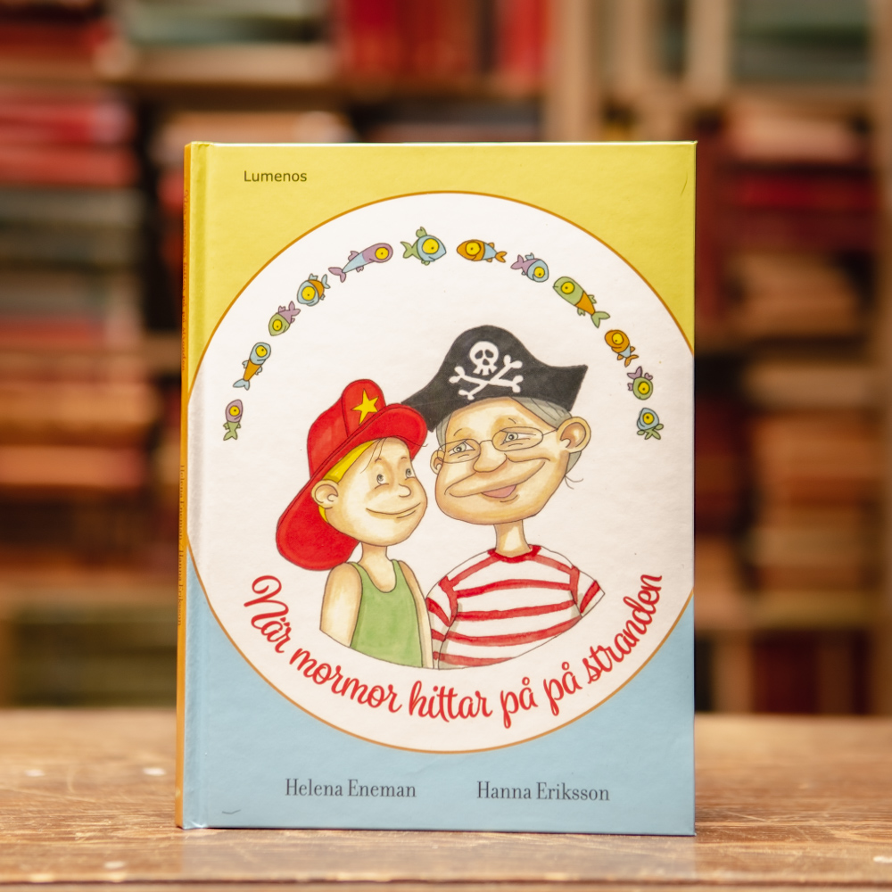 Bok - När mormor hittar på på stranden