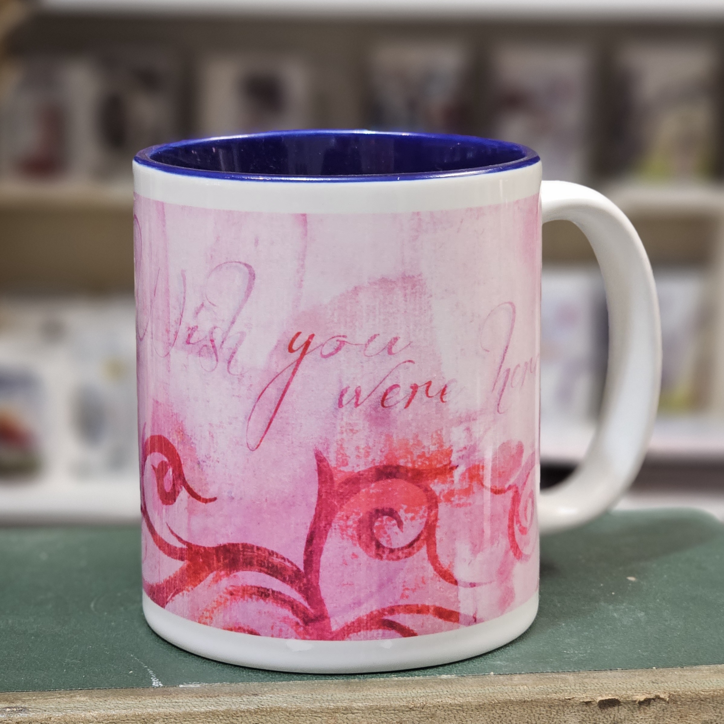 Mugg med mörkblå insida - Wish you were here