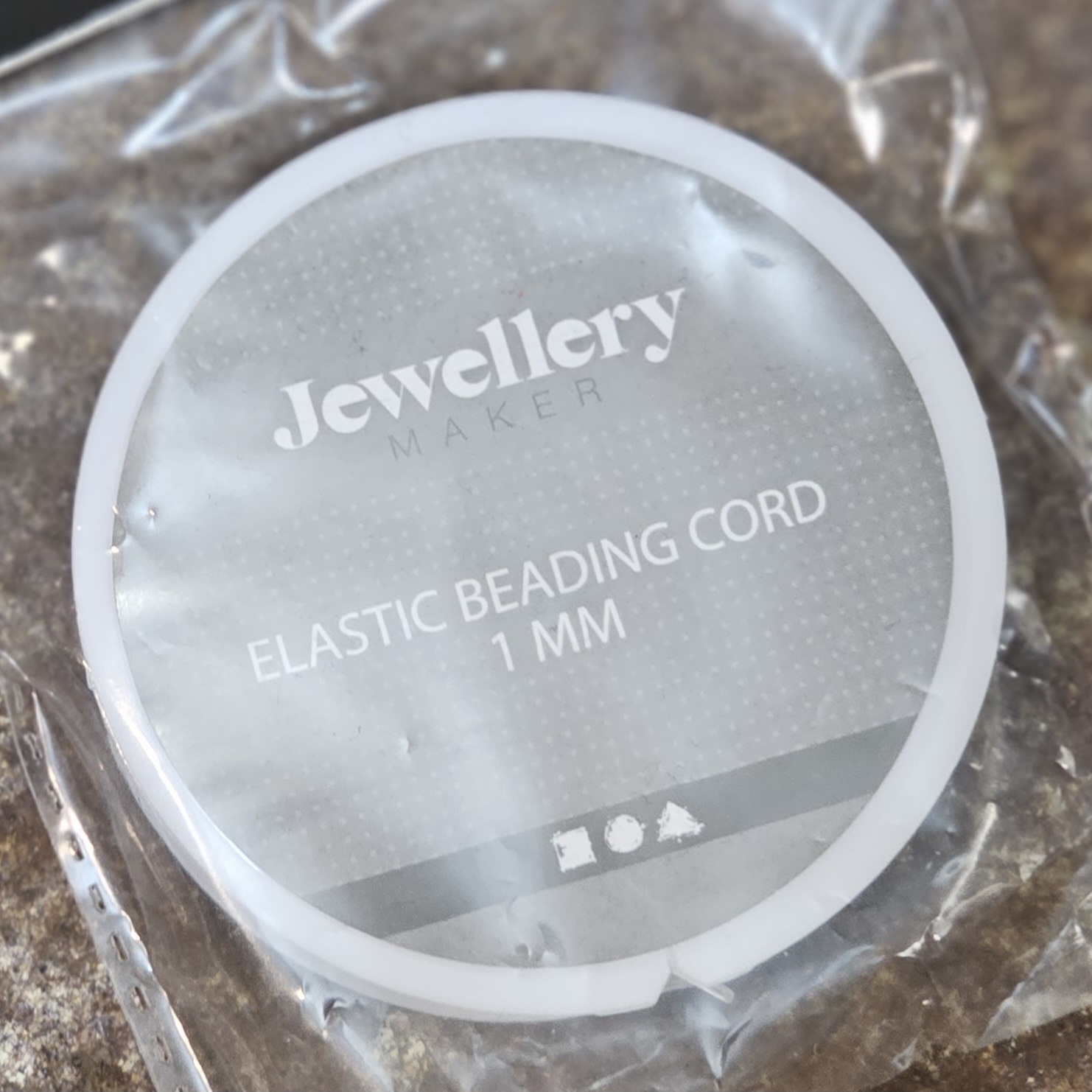 Elastisk smyckestråd
