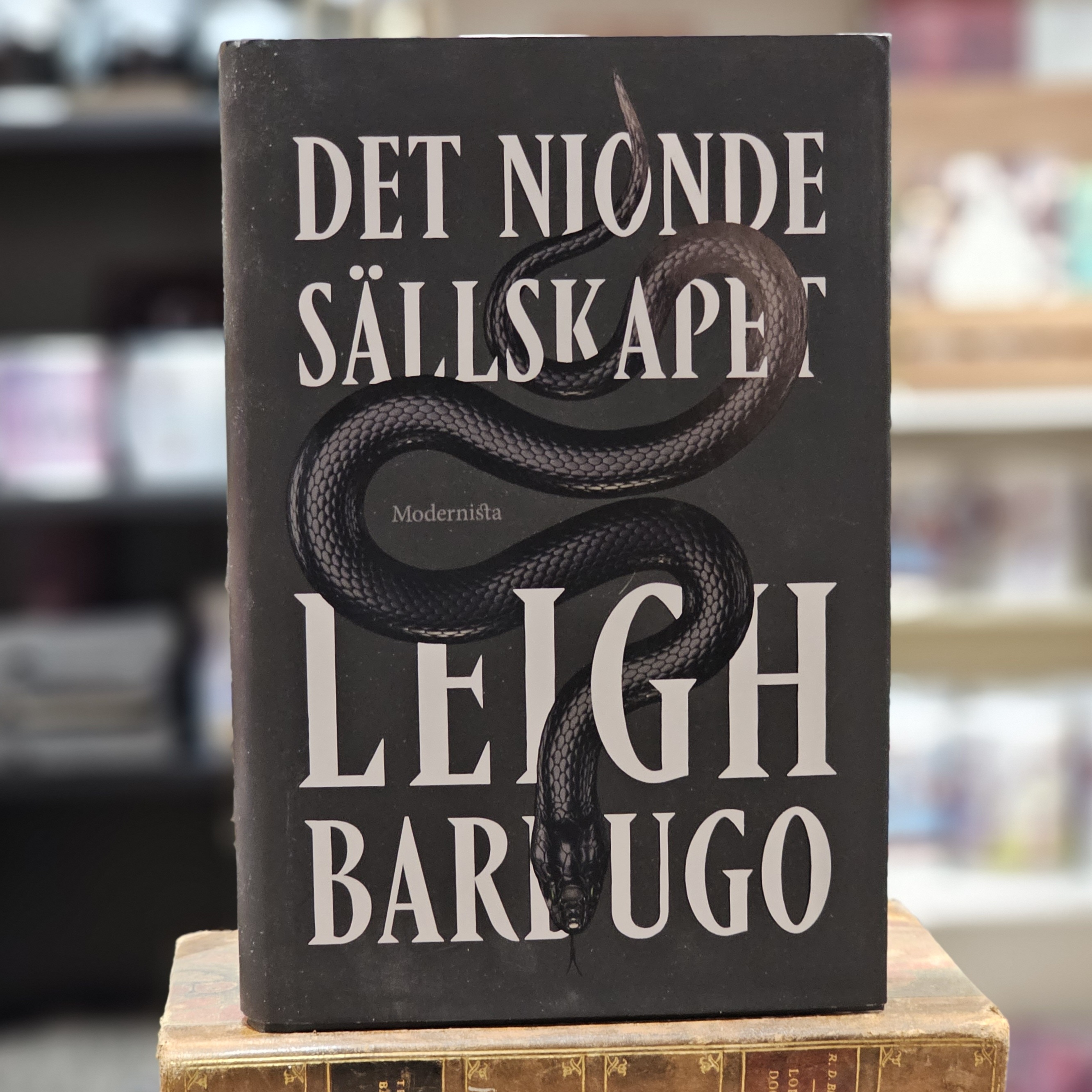 Bok - Det nionde sällskapet