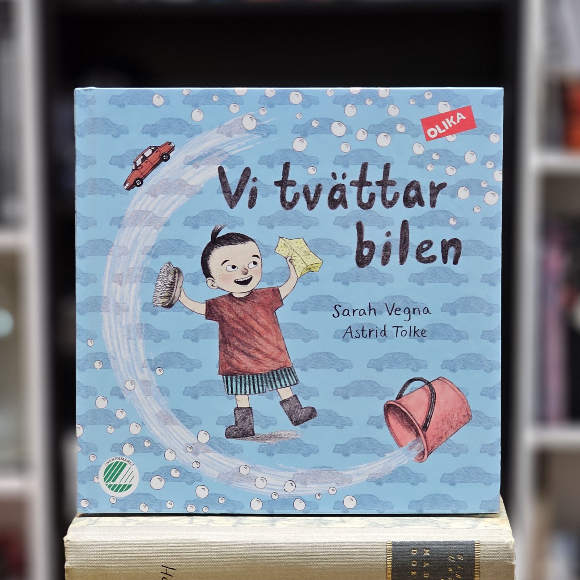 Bok - Vi tvättar bilen
