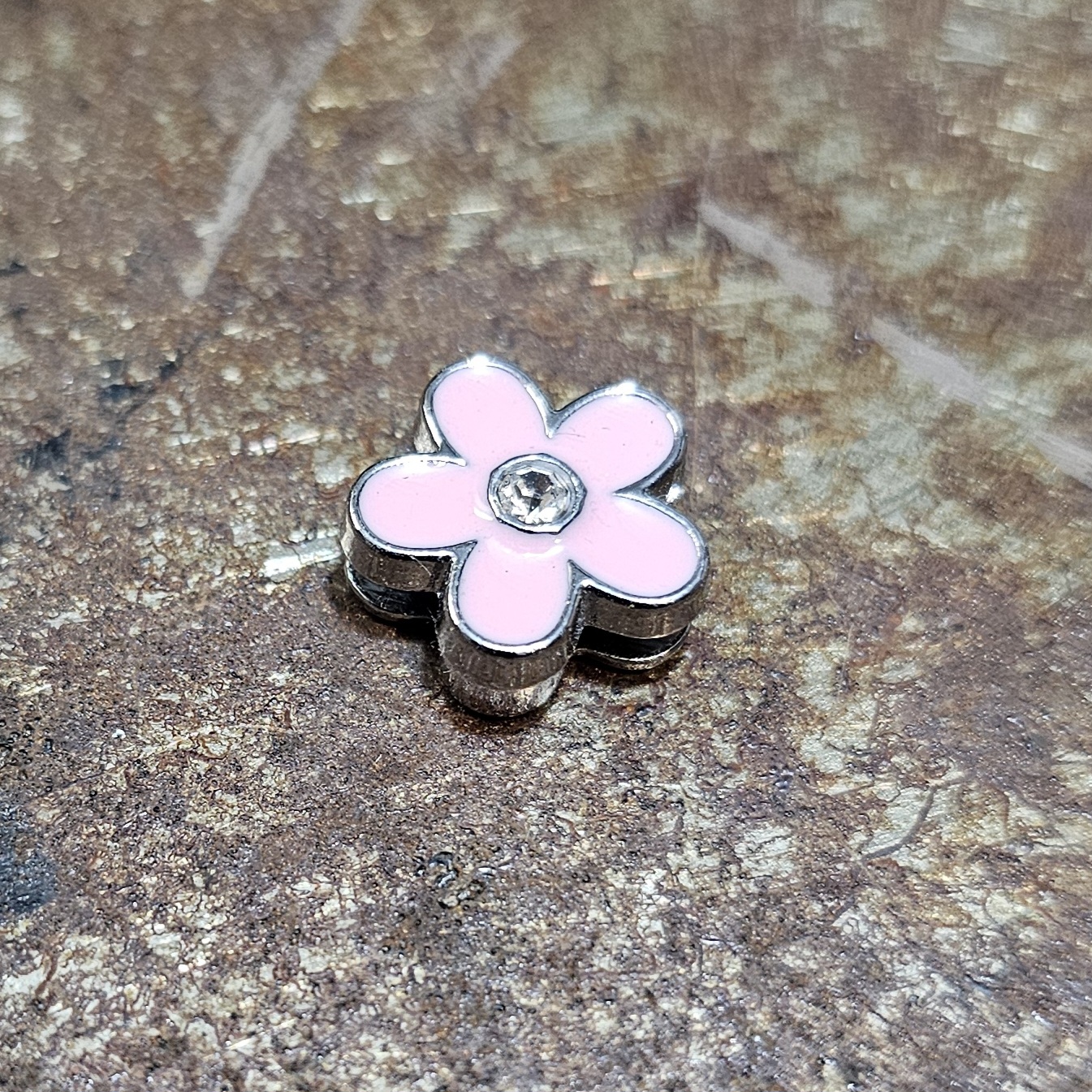 Berlock till armband - Ljusrosa blomma