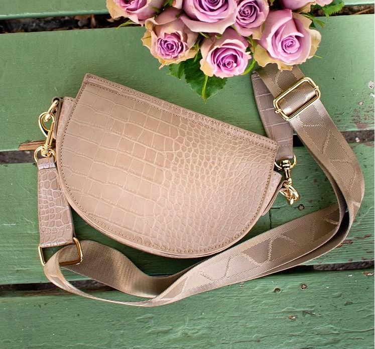 Axelremsväska croco halvmåne Hanna beige 693305 Rosenvinge