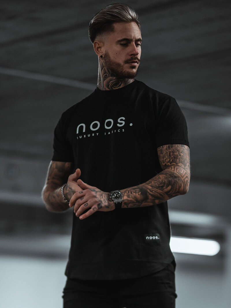 Big Logo Scoop Tee Black