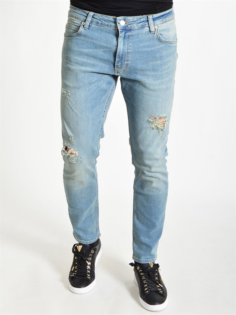 Max Captive Blue