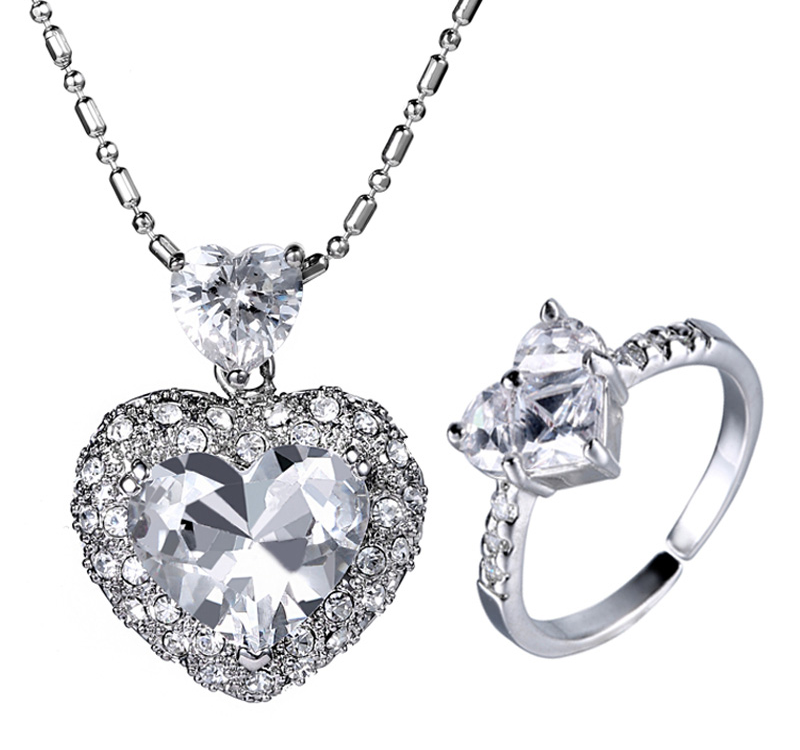 Smyckeset med Cubic Zirconia Solitaire samt i Platinumplätering