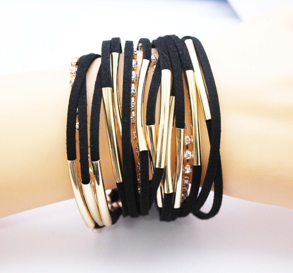 Armband i läder och Strasskristaller samt i 18 K Guldplätering -Svart