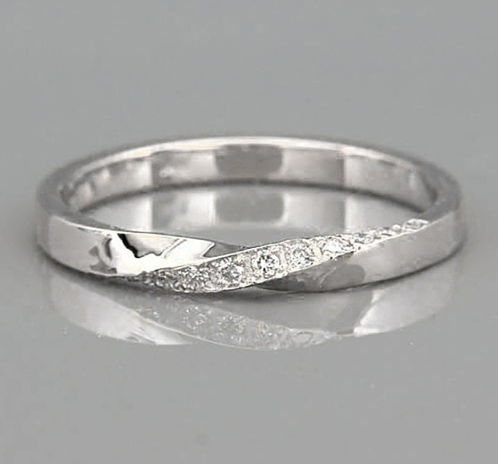 Ring med Cubic Zirconia och  i 925 Sterling Silverplätering