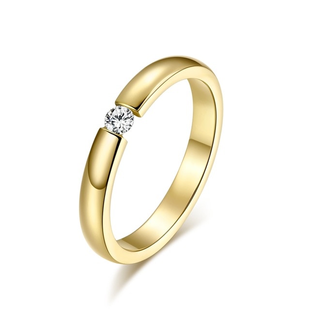 Ring i rostfritt stål med Cubic Zirconia och i 18K Guldplätering