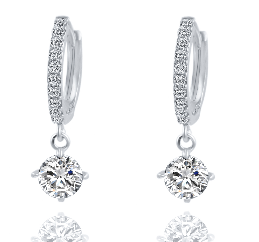 Örhängen med Cubic Zirconia och i 925 Sterling Silverplätering