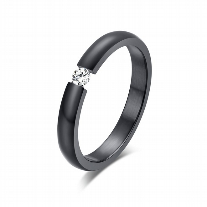 Ring i rostfritt stål med Cubic Zirconia -Svart