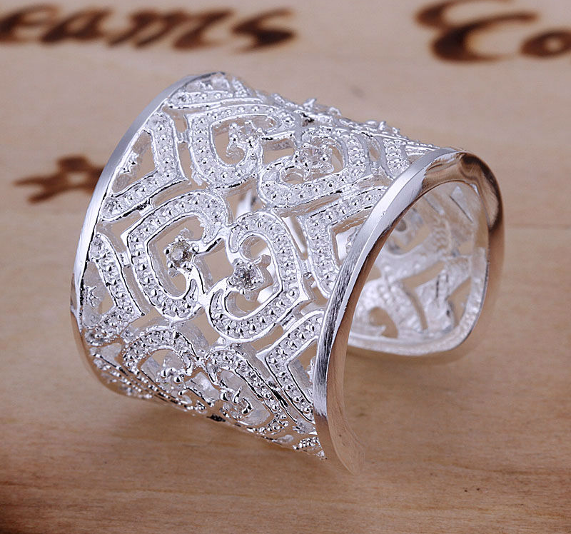 Ring med Cubic Zirconia och i 925 Sterling Silverplätering
