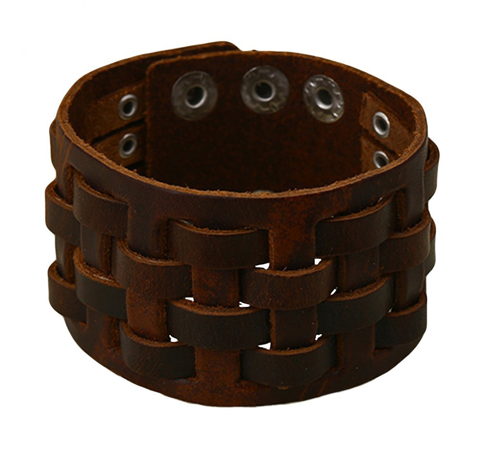 Läderarmband med metalldetaljer
