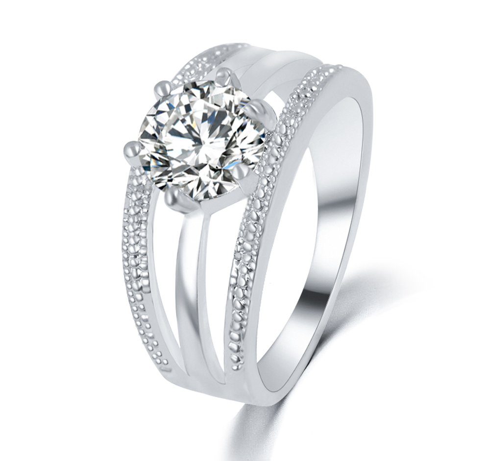 Ring med små Cubic Zirconia i 925 Silverplätering