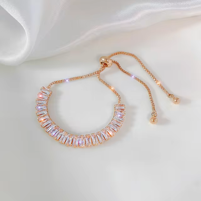 Armband med Cubic Zirconia och i 18K Roséguldplätering