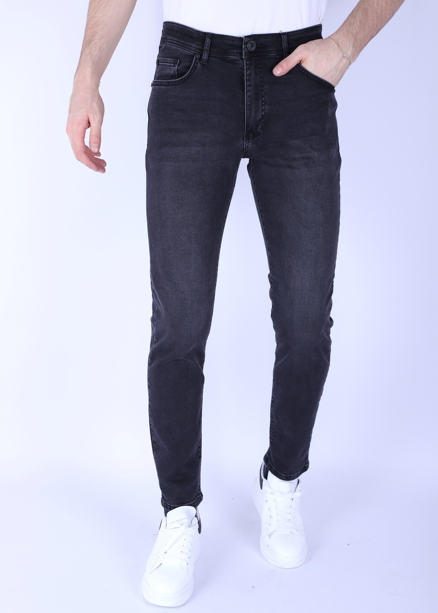 A Regular Fit Stretch Jeans För Män - DP - Svart