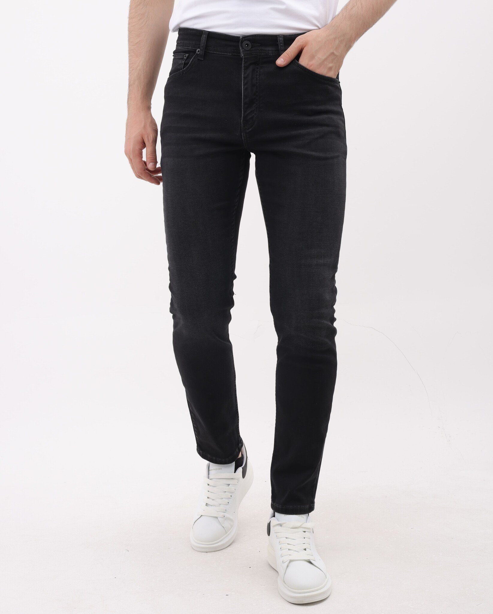 A Regular Fit Stretch Jeans För Män - Jeans För Män - MM-R- - Svart