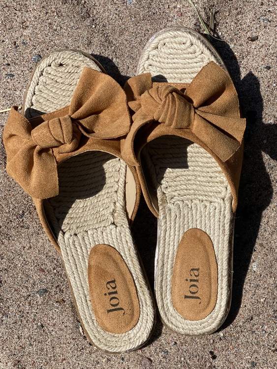 Tjusiga sandaler / Camel