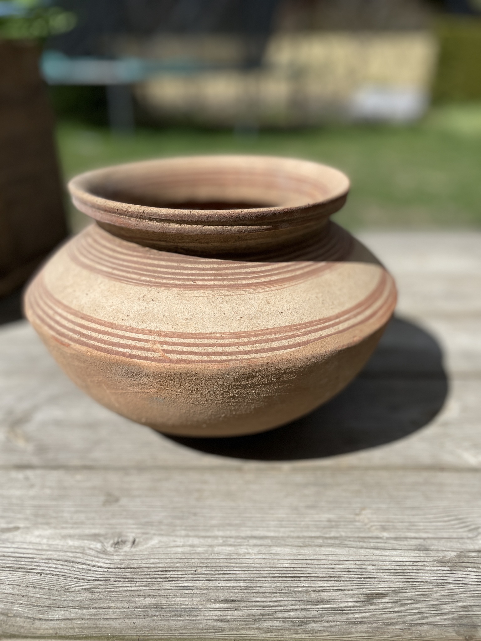 Rundad terracotta kruka