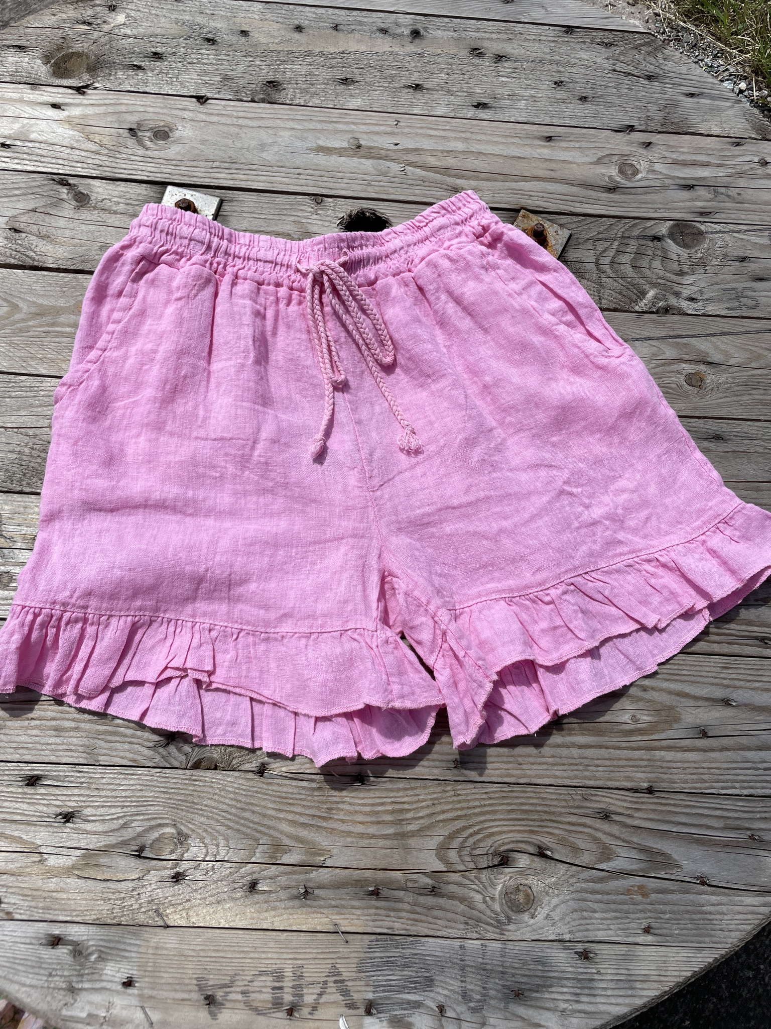 linne shorts pink