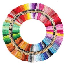 SY001 - 100 dockor broderigarn / moulinegarn