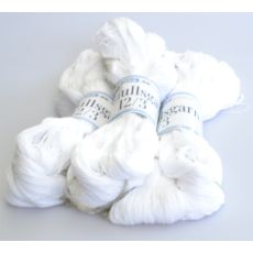 200 grams härva Merc. 12/3 Virkgarn Vit