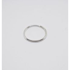 "Clean"-ring helt i silver