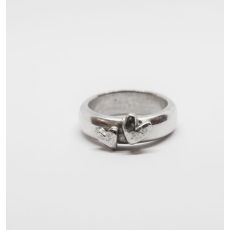 LOVE-ring