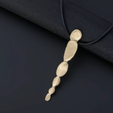 Halsband Giova