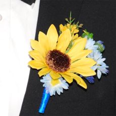 Corsage Solros med Blåa Inslag