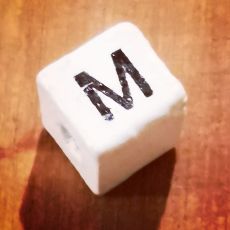 Bokstavspärla - M