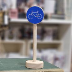 Trafikskylt i trä - Cykelbana