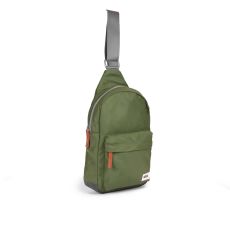 ROKA Willesden Sling back Avocado, liten ryggsäck i återvunnen nylon