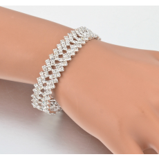 Armband med Austrian Crystals och i Platinumplätering