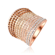 Ring med små Austrian Crystals i 18K Roséguldplätering