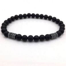 Armband med svarta matta stenpärlor