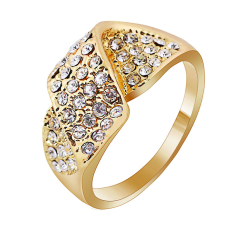 Ring med Cubic Zirconia samt  i 18K Guldplätering