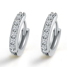 Örhängen med Cubic Zirconia och i 925 Sterling Silverplätering