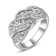 Ring med Cubic Zirconia samt  i Platinumplätering