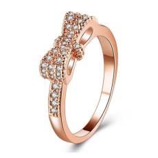 Ring  med Cubic Zirconia och i 18K Roséguldplätering