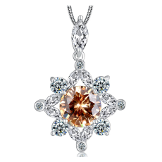 Halsband med stenar i Cubic Zirconia samt i Platinumplätering