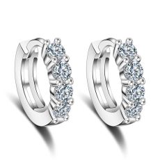 Örhängen med Cubic Zirconia och i 925 Sterling Silverplätering